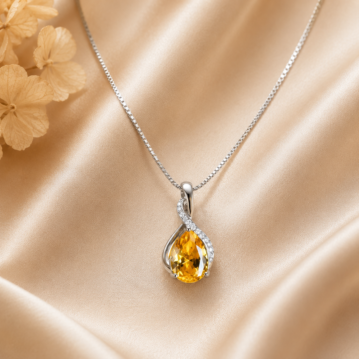 Solévara Golden Crystal Pendant – Elegant Artificial Necklace, Radiance & Luxury Symbol